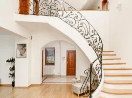 Lumina I Premium House 253m2 I 12 guests I Parking I 2 Bathrooms I Terrace