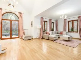 Lumina luxury house in Warsaw