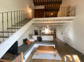 84B6 - Loft in charming 18th century farmhouse
