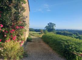 Les deux caps, pet-friendly hotel in Carneville