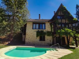 Ferienhaus Fischerhaus - Ruhe und Natur an der Dordogne, hôtel à Payrac