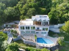 Leonardi's Sunset House