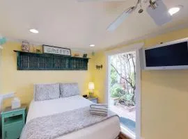 Ricky's Retreat - Truman @ Duval Unit A
