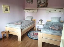 Humlehjarta Zwei Betten Zimmer, лодж у місті &Ouml;verkalix