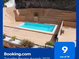 Apartamento Piscina 1G by Urraca Suites Viveiro，位于比韦罗的酒店