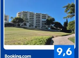 Habitación deluxe con baño privado en Atalaya Apartagolf, Estepona