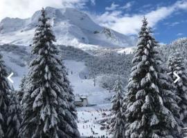 A la montagne, ski resort in Eaux-Bonnes