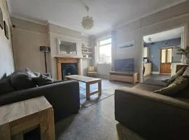 Bee Accommodations - Leicester Home