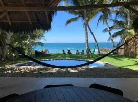 Casa Mar Beachfront Jungle Villa in Palapa Ganesh