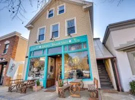 Family-Friendly Main St Gloucester Apt with Balcony!