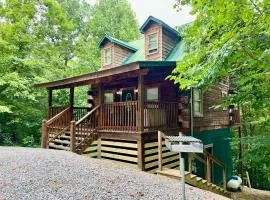 1BR-hot tub-pool table-close to Dollywood 1 free ticket!