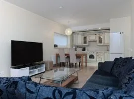Padriku Apartment with a balcony,near to central,Self Check In 24 7,FREE Parking