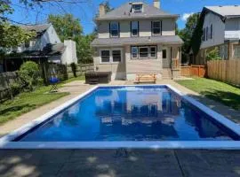 Main Street Oasis Pool and Hot Tub Sleeps 8