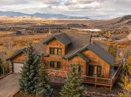 Private Hot Tub Scenic Granby Vacation Rental!