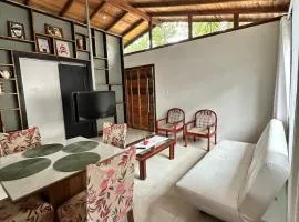 Casa aconchegante ac pet com pátio e área verde