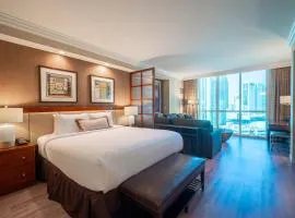 No Resort Fee Strip View Suite + Free Valet+ Pool
