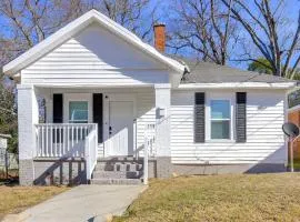 1 Mi to Ocmulgee Mounds Charming Home with Yard!