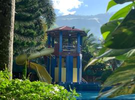 Valley Breeze Resort, hotel di Gabaldon