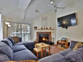 Woods Resort and Spa - Cozy 2-Bedroom Condo Minutes to Ski Resort - Spa, Pool, Hot Tub, Tennis, Fireplace