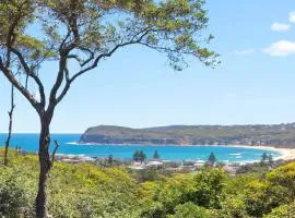 Beautiful Ocean Views and Only Moments To Copacabana Beach