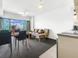 Stunning City Views from Modern 1BR Apartment King