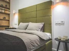 Modern, designer studio in vibrant Budapest Soho