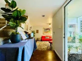 Artist's Condo with 2 Bedroom & Arcade