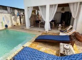Villa64 - Afrikanische Villa mit Pool
