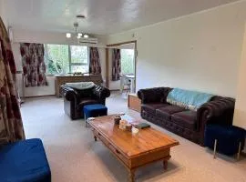 Home in Waihi 10mins from beach!