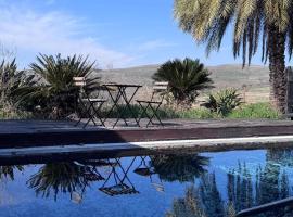 Diamond Mansion-Suite A เซอร์วิสอพาร์ตเมนต์ในฮัดเนส