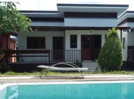 2 BR- Poolside Praewa villa