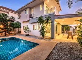 Grande Pool Villa