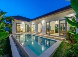 Bambola - Stunning New Luxury Villa in Kerobokan with Expansive Pool - Your Dream Home Awaits!