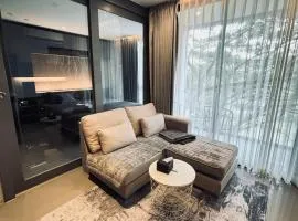 Citygate Kamala Condo Paris、カマラビーチのコンドミニアム