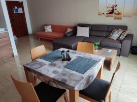 Charis Cozy Family apart at Sun Village Complex close to the Beach, отель в городе Солнечный Берег