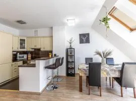 Gozsdu White Raven Residence 504 with free underground parking