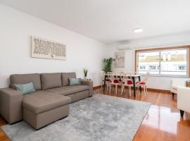Spacious Escape Near the Beach by Host Wise, hotel en Matosinhos