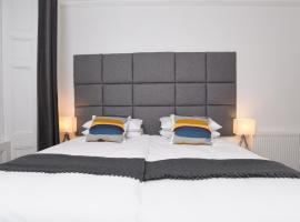 City Base Apartment - Fast WiFi - Free Parking, hotel a Dundee