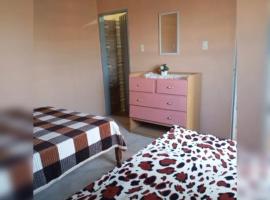 Alojamiento La Casita de Caacupe, hotel v destinaci Colonia Teniente Farina