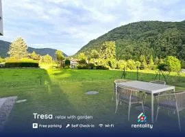 Charming apartment with garden & parking
