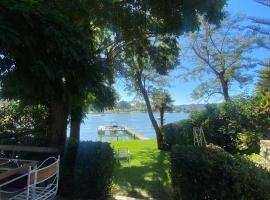 Casa linda a orillas del Lago Rapel, hotel v destinaci El Estero