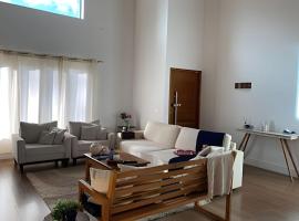 Casa em Condomínio - Ibiuna, hotel a Parurus