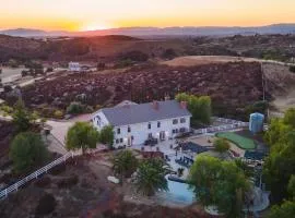 Warhol by AvantStay Expansive Estate Stunning Wine Cty Views