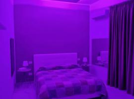 Specchio & Riflesso, hotel v destinaci Roccapiemonte