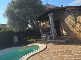 Bellissima villa piscina 8 pax 1500 mt dal mare FMP-CAT01-PI