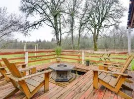 5 Mi to Hillsboro Peaceful Home with Fire Pit