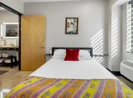 Family suite near Six Flags St Louis