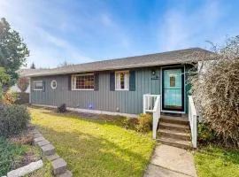 Reedsport Hideaway