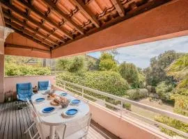 Duplex avec terrasse et parking proche des plages