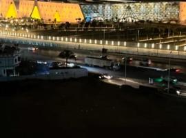 Pyramids Heritage suites, khách sạn ở Ghaţāţī